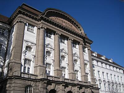 Uni_Hauptgebaeude_Uibk